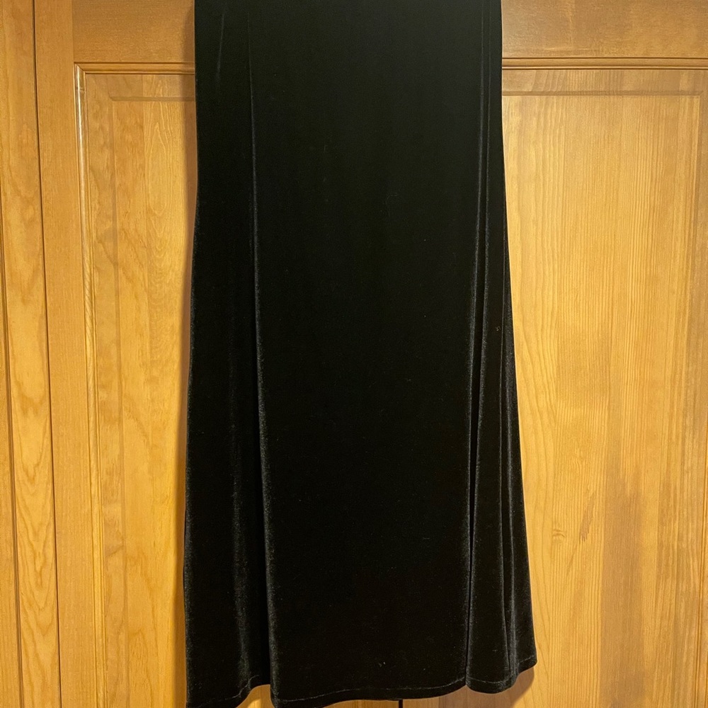 Bloomingdales Velvet Skirt size Small $15.